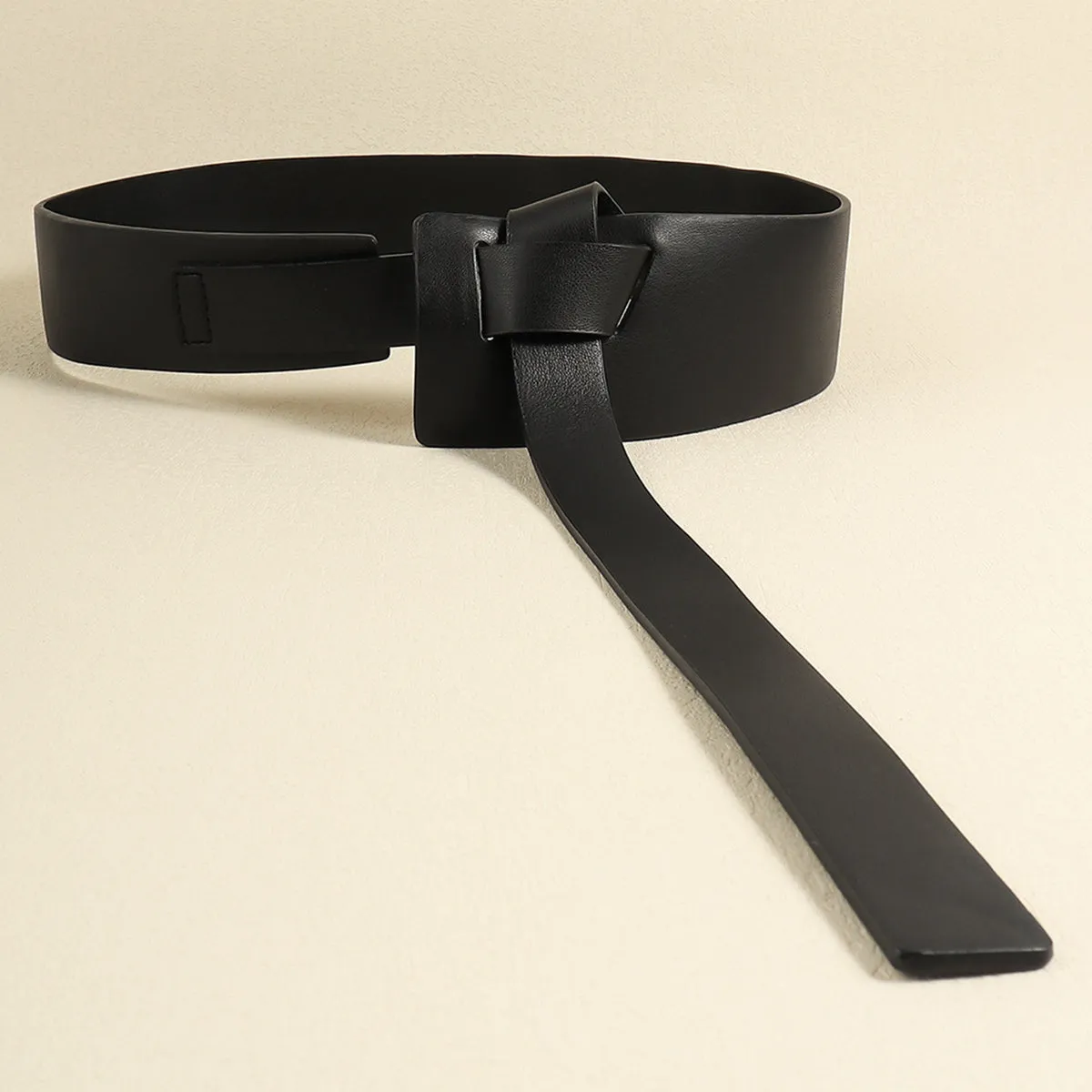 3 Stylish Knot Detail Belt