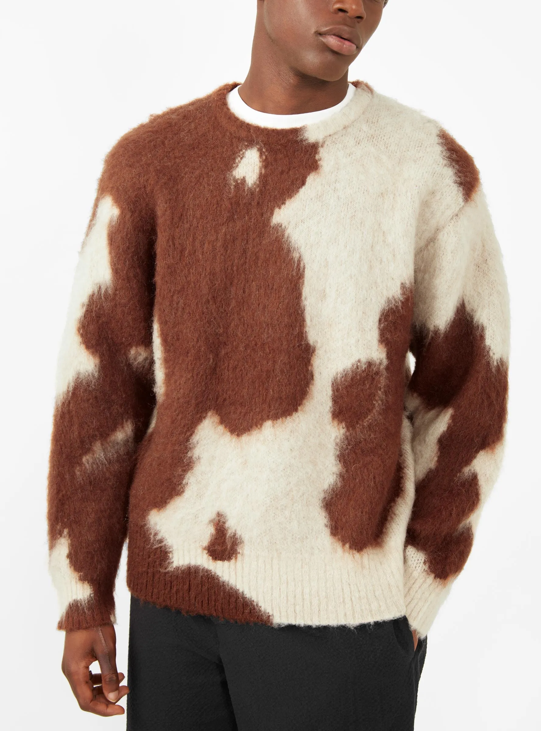 Sure! Heres an optimized title for the e-commerce product:

Cozy Horse Coat Sweater in Bone and Brown - Stylish Equine Knitwear for Warmth and Comfort

This title includes descriptive modifiers and maintains clarity for potential buyers.