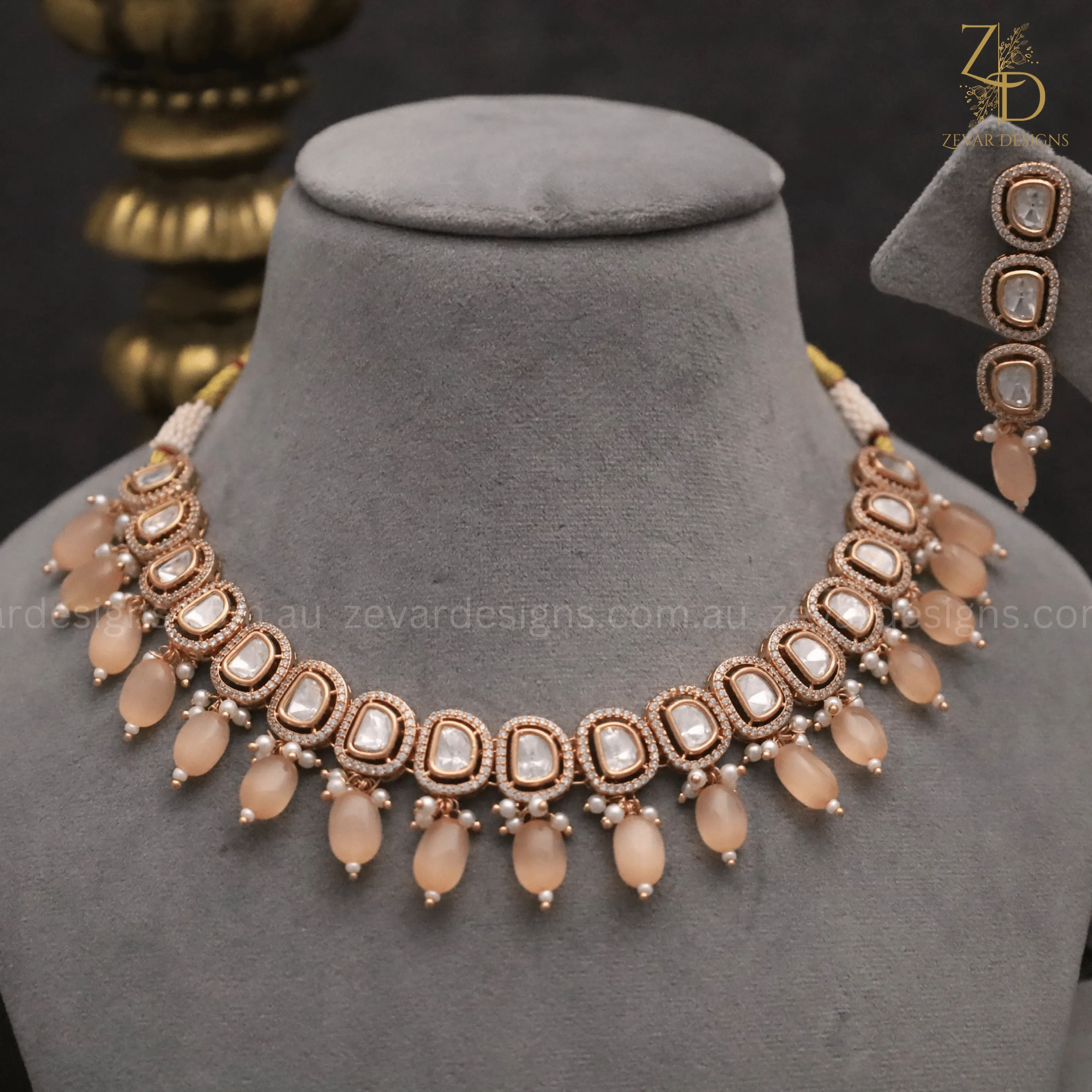 Lightweight Stylish Uncut Polki AD Necklace Set - Peach