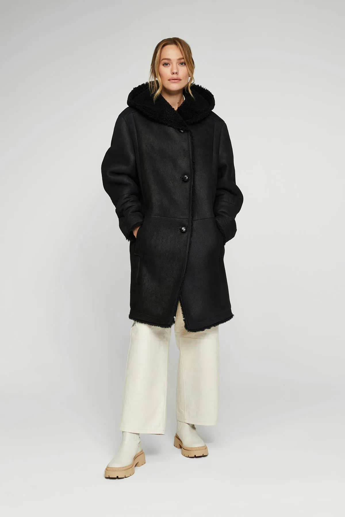 Elegant Black Shearling Coat Serenity