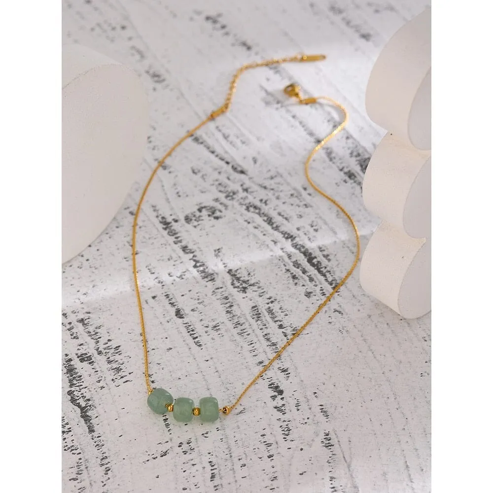 Stylish 18 K Stainless Steel Green Aventurine Pendant Necklace