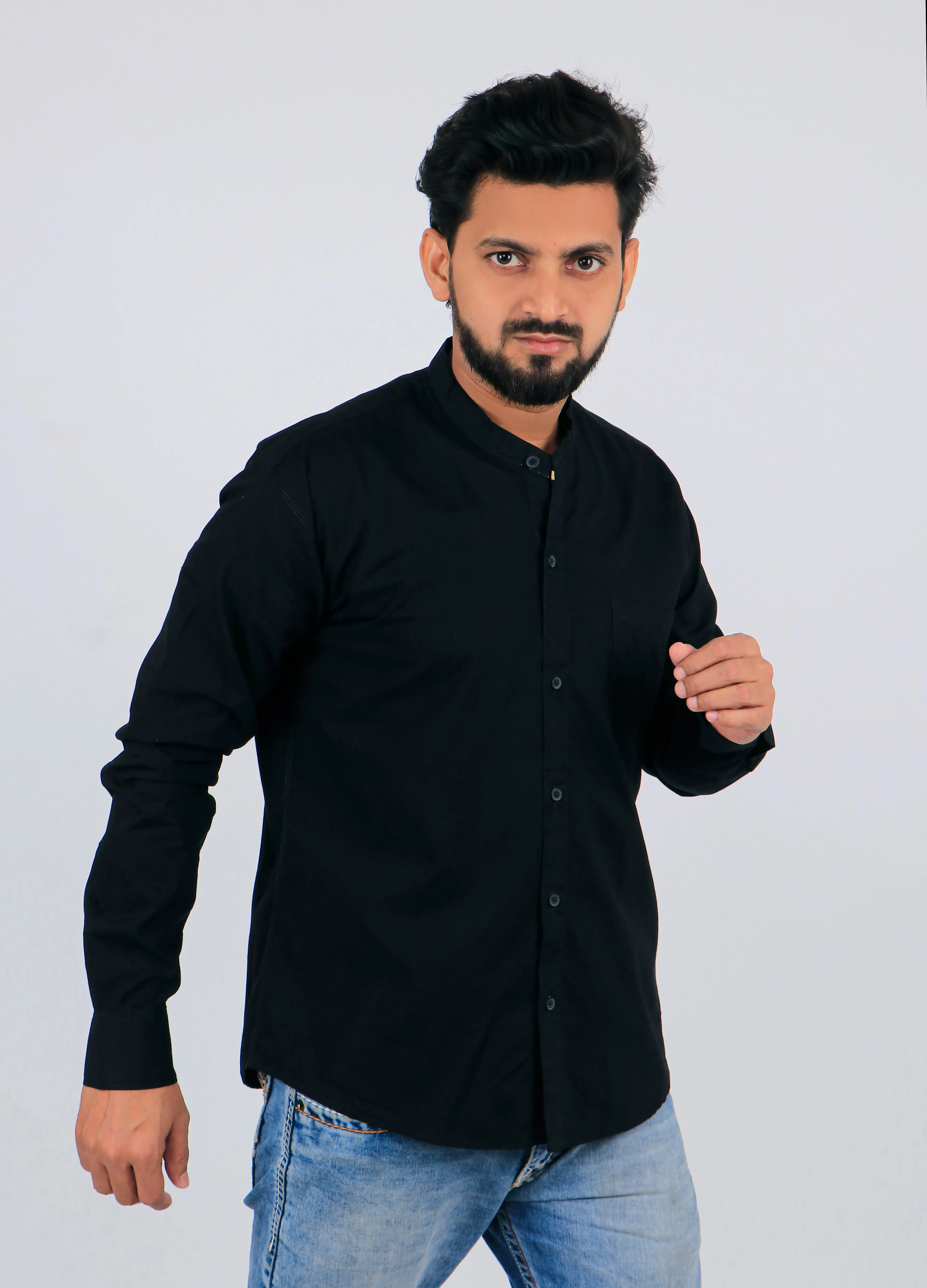 Stylish Men Black Regular Fit Solid Long Sleeves Formal Shirt